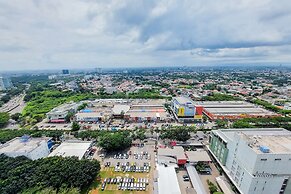 Modern Look And Cozy Studio At Transpark Bintaro Apartment