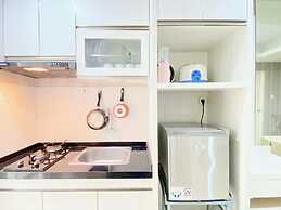 Spacious And Minimalist 2Br Apartment At Parahyangan Residence