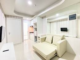 Spacious And Minimalist 2Br Apartment At Parahyangan Residence