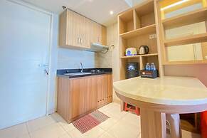 Best Homey And Nice 2Br At Springalake Summarecon Bekasi Apartment