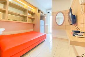 Best Homey And Nice 2Br At Springalake Summarecon Bekasi Apartment