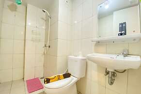 Best Homey And Nice 2Br At Springalake Summarecon Bekasi Apartment