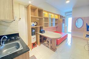 Best Homey And Nice 2Br At Springalake Summarecon Bekasi Apartment