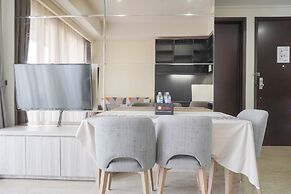 Elegant And Comfy 2Br With Private Lift At Menteng Park Apartment