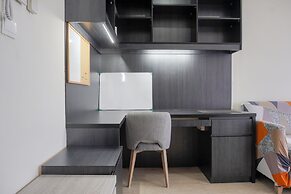 Elegant And Comfy 2Br With Private Lift At Menteng Park Apartment