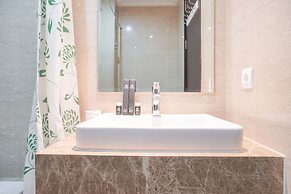 Elegant And Comfy 2Br With Private Lift At Menteng Park Apartment