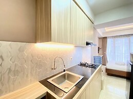 Homey Studio Room At Grand Asia Afrika Apartment