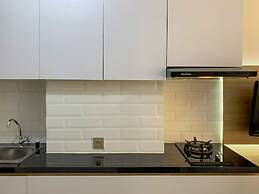Minimalist Studio At Transpark Cibubur Apartment