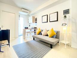 Cheerful And Homey 2Br Apartment At Parahyangan Residence