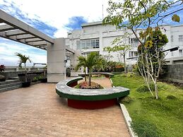 Cheerful And Homey 2Br Apartment At Parahyangan Residence