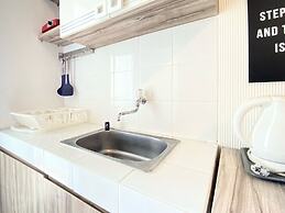 Cheerful And Homey 2Br Apartment At Parahyangan Residence