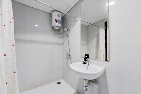 Comfortable And Simply Studio Room Casa De Parco Apartment