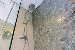 Spacious 3BR Apartment At 8th Floor Veranda Residence Puri