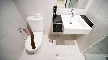 Best Location And Comfy 1Br At Praxis Apartment