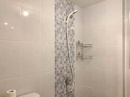 Homey And Functional 2Br Tokyo Riverside Pik 2 Apartment