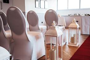 Tiverton Hotel Lounge & Venue