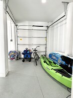 Casamigos 6 Bedroom Home by RedAwning