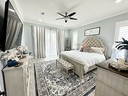 Casamigos 6 Bedroom Home by RedAwning