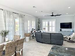 Casamigos 6 Bedroom Home by RedAwning