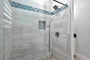 Casamigos 6 Bedroom Home by RedAwning