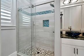 Casamigos 6 Bedroom Home by RedAwning