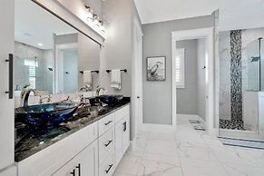 Casamigos 6 Bedroom Home by RedAwning