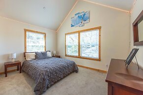 Sandbar Haven 3 Bedroom Home by RedAwning