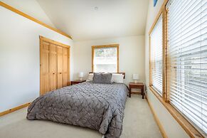 Sandbar Haven 3 Bedroom Home by RedAwning