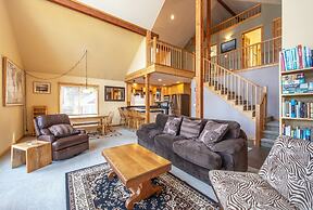 Sandbar Haven 3 Bedroom Home by RedAwning