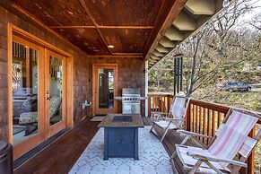 Sandbar Haven 3 Bedroom Home by RedAwning