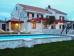Villa Antonija - Four-bedroom Villa With Terrace and Private Pool
