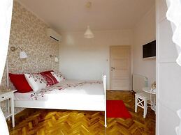 Villa Antonija - Four-bedroom Villa With Terrace and Private Pool