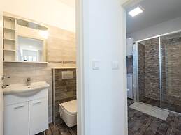 Apartments Lucija - Two Bedroom Apartment With Balcony and Sea View