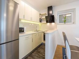 Apartments Lucija - Two Bedroom Apartment With Balcony and Sea View