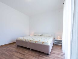 Apartments Lucija - Two Bedroom Apartment With Balcony and Sea View