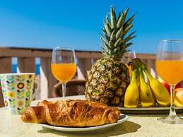 Apartments Bonavista - Premium Two Bedroom Apartment With Balcony and 