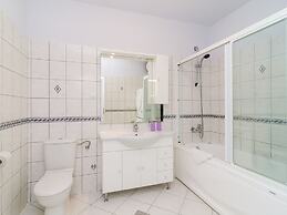 Apartments Bonavista - Premium Two Bedroom Apartment With Balcony and 