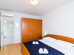 Apartments Bonavista - Premium Two Bedroom Apartment With Balcony and 