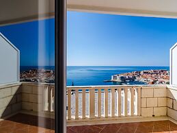 Apartments Bonavista - Premium Two Bedroom Apartment With Balcony and 