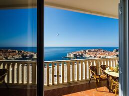 Apartments Bonavista - Premium Two Bedroom Apartment With Balcony and 