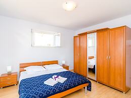 Apartments Bonavista - Premium Two Bedroom Apartment With Balcony and 