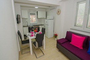 Apartments Vesela - Premium One Bedroom Apartment With Terrace and Par