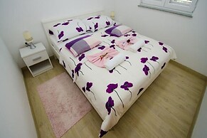 Apartments Vesela - Premium One Bedroom Apartment With Terrace and Par