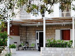 Apartments Lina - Three Bedroom Apartment With Two Balconies and Sea V