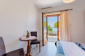 Villa Kosa - Two Bedroom Apartment With Terrace and Sea View