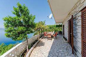 Villa Kosa - Two Bedroom Apartment With Terrace and Sea View