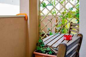 Apartment Karlo - Two Bedroom Apartment With Balcony