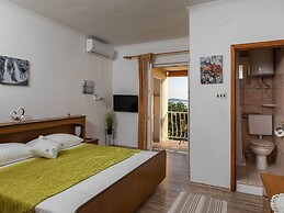 Apartments Belenum - Comfort Double Room With Balcony and Sea View