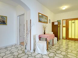 Spacious Apartment in Medulin Near sea