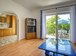 Spacious Apartment in Medulin Near sea